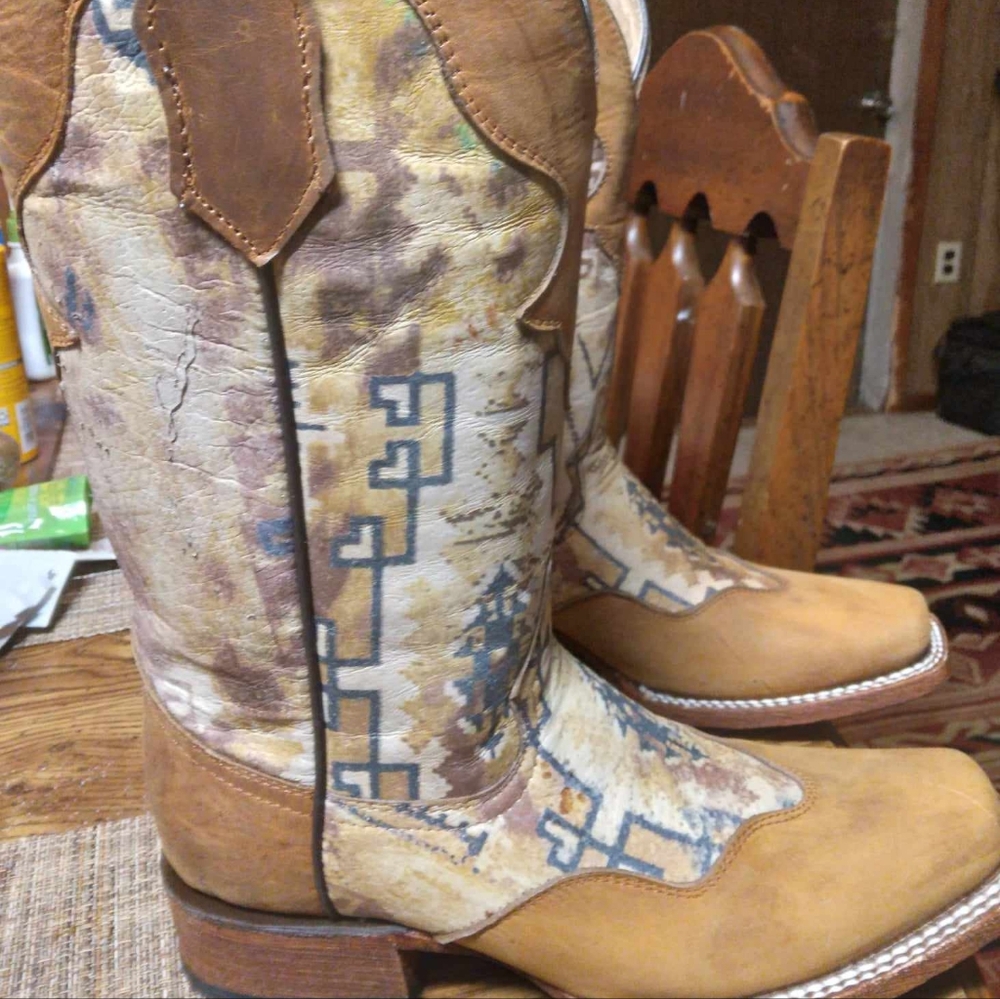 Woman's circle G boots 6.5